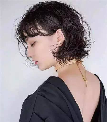 发质软的女性适合剪什么样的短发?6款发型由你选