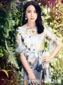 她为黄磊生了三个孩子,自爆婚姻保鲜秘籍引人