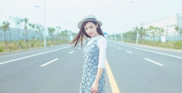  『水瓶座』越有距离感越是恩爱的星座，感情里适合被冷落一些，这样会更爱你