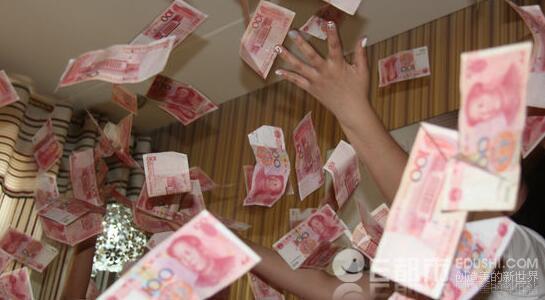 朋友圈炫富遭抢劫差点被掐死 好友变狼友实施暴行被刑拘