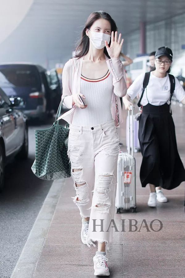 刘诗诗击破离婚传闻!周迅窦靖童这是什么情况?【海报街拍】