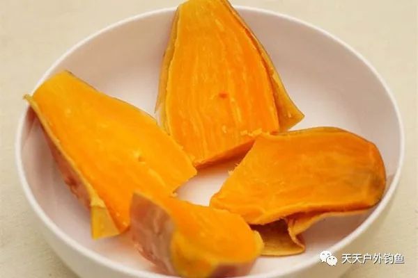  成红薯泥■几款民间自制红薯饵料，小鱼不沾，通杀鲫鲤，野钓必备饵料！