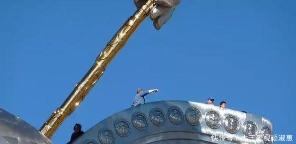 草原现四十米高的‘巨人’近前一看, 专家都无法解释