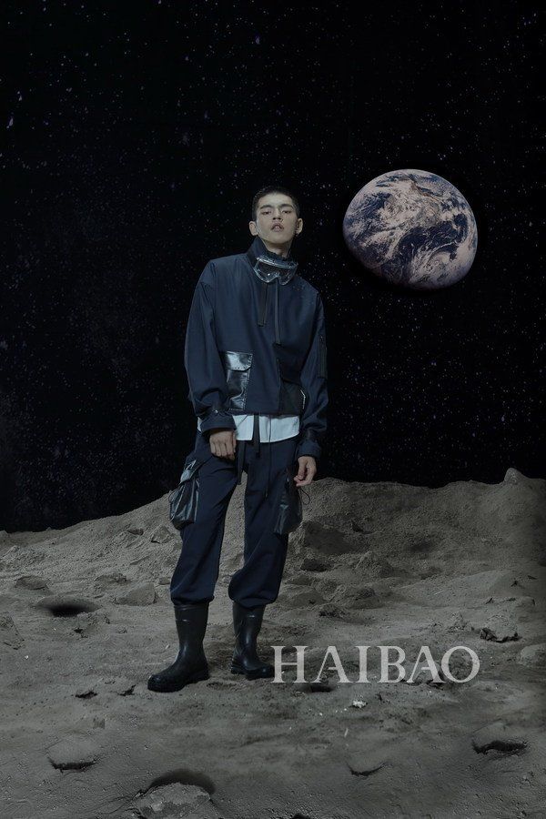 硅基生物2018秋冬系列lookbook:“月之暗面”