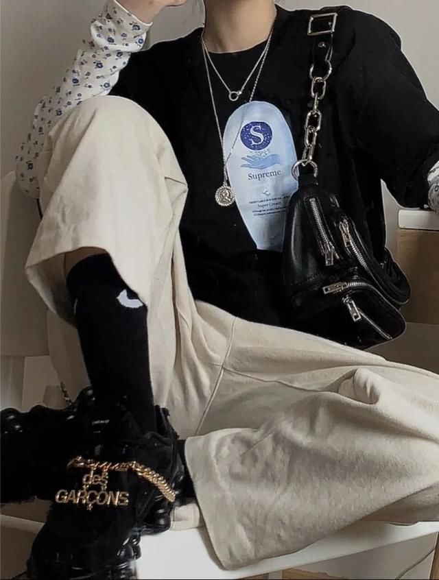  [时髦]没想到袜子也能穿得这么时髦！