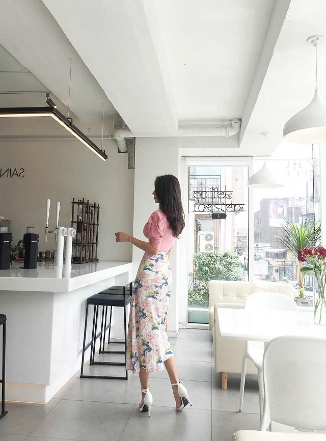 人像摄影：选择合理的角度，展现出模特的小性感