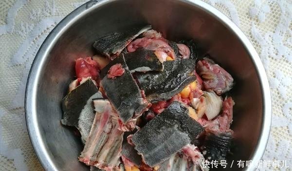 『热水』焯排骨到底用冷水还是用热水看完大厨做法才知道,原来用错水了