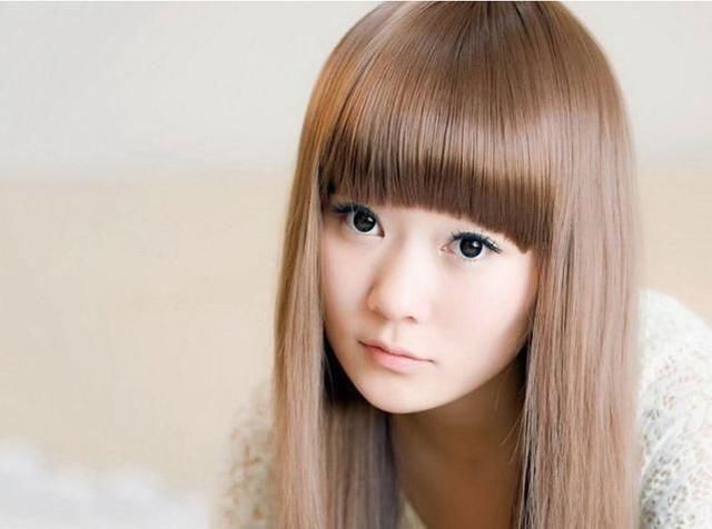 很少有女生敢直接露出额头,只有刘亦菲这样的女生才敢这么做!