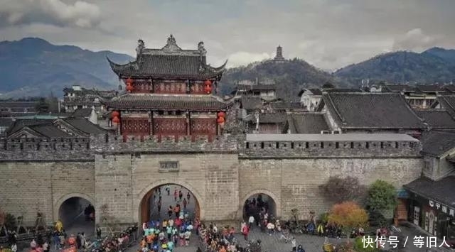 四川改名改得最成功的城市，改名后名声大噪，能与成都媲美