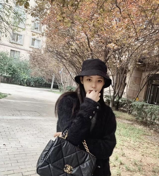 「尼龙材质」如果这辈子只买一个包,她们说就选这个!