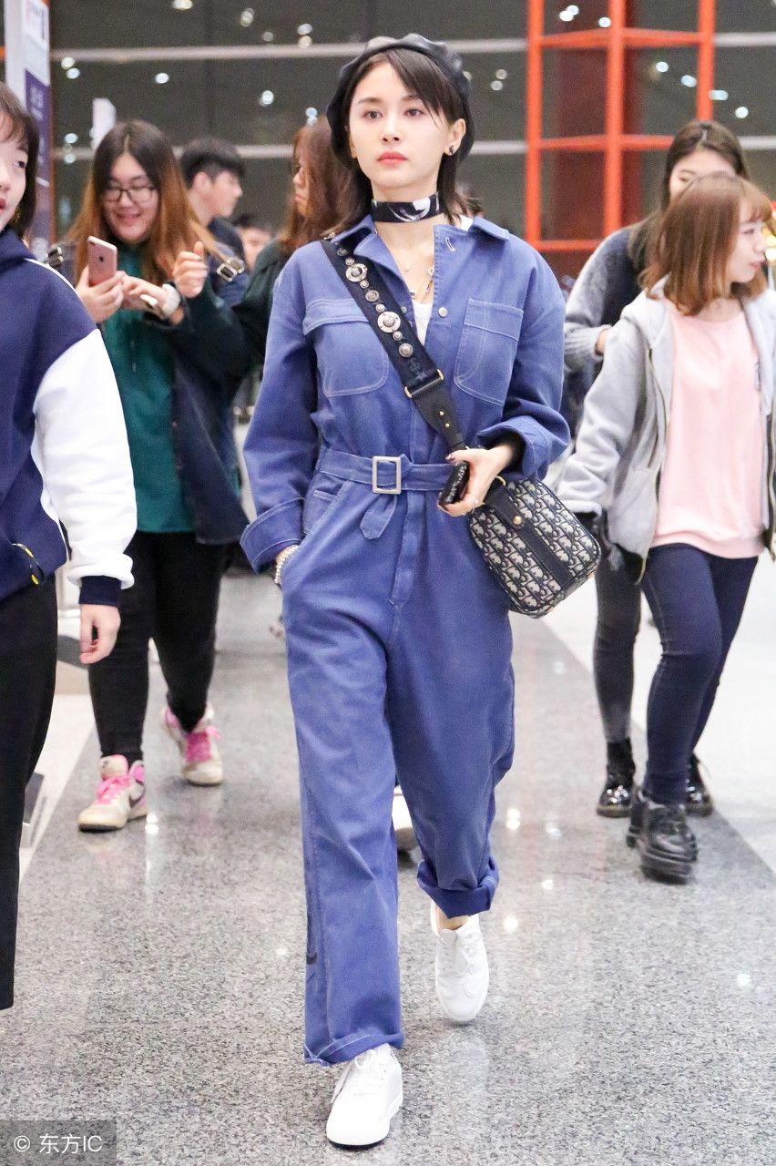 王子文的身高太尴尬，都没法好好穿裤子，硬是将裤子裤腰拉低