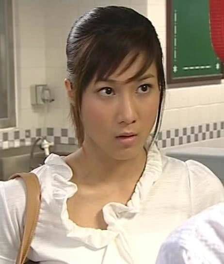 「吴卓羲」她曾是TVB花旦，爱过穷小子，恋过风流浪子，今儿女双全幸福美满