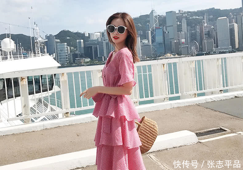 小个子这样穿裙子，自带淑女气质，清新靓丽又显白！