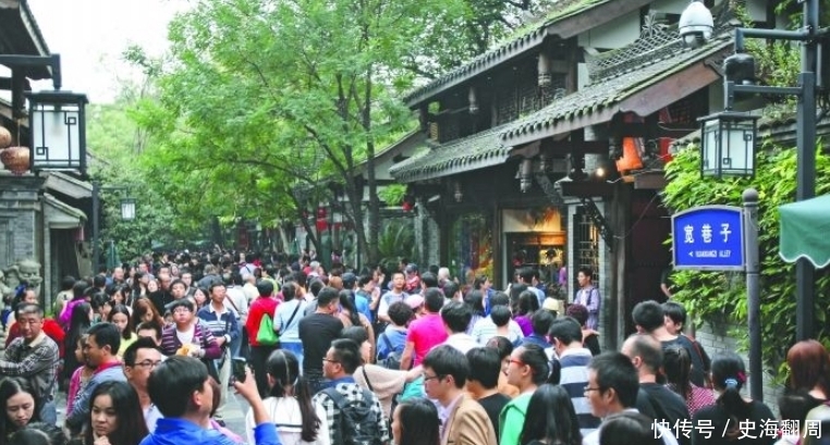 还在宽窄巷子挤来挤去？这里不要门票景美人少，就在成都附近！