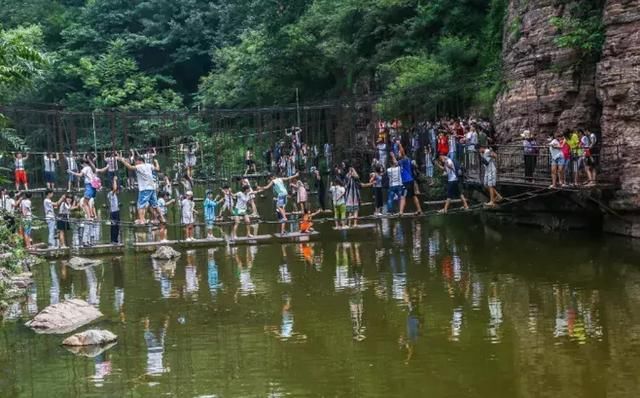 河南一个作死景区，因为改了个名字，就从人山人海变成了荒无人烟