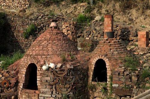 “铜钱”垒墙，陶瓷盖房，河南这座“土豪村”曾比肩景德镇