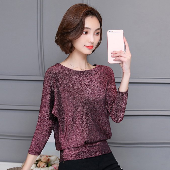 中秋回家，给妈妈带了两件欧式小衫，减龄显嫩，她肯定很高兴的