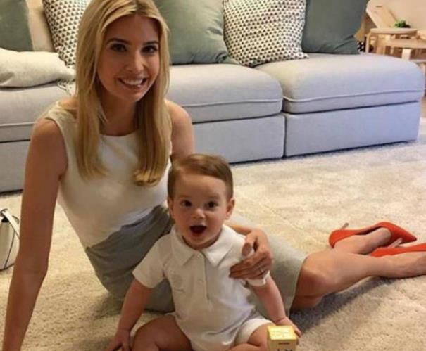 37岁的伊万卡:模特身材前凸后翘,最后一张穿着睡裙与老公合影!