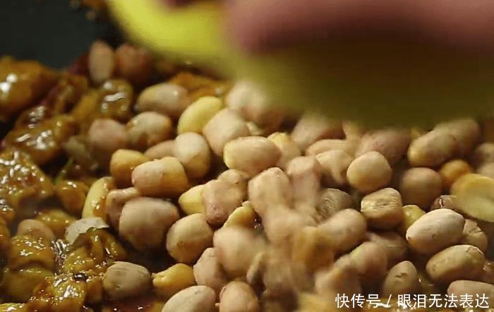  「家常菜」宫保鸡丁的正宗做法，鲜香嫩滑，开胃下饭，不错的美味家常菜