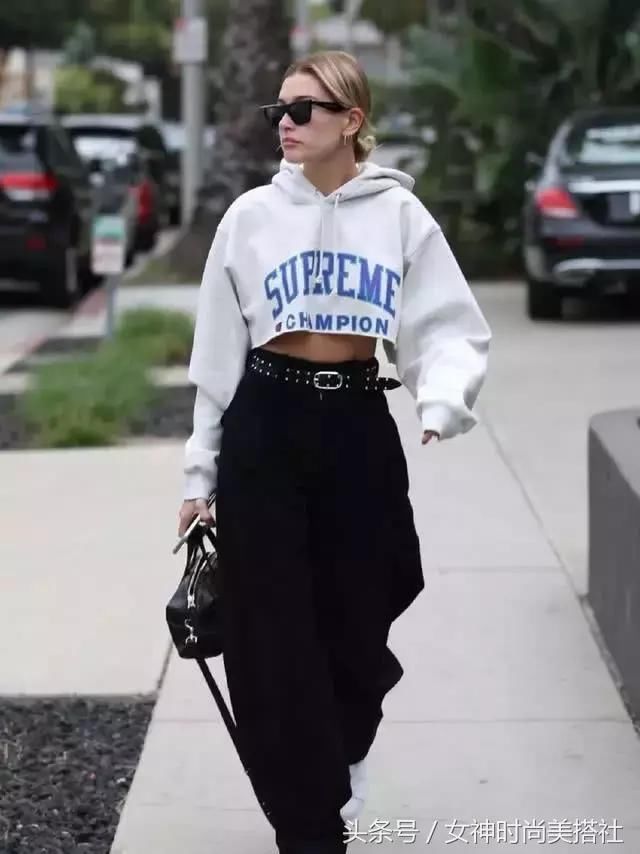 是时候穿卫衣了，没有它的秋天不敢想象