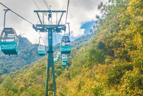 实拍腾冲云峰山九十度斜坡，海拔2445米有一口井水，科学无法解释