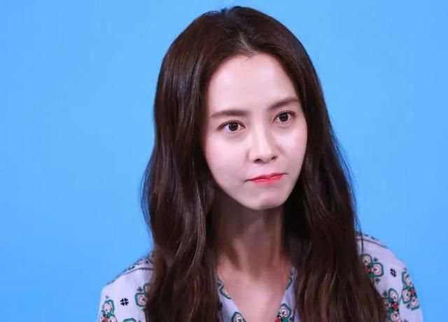 妮姿颜：轻熟龄肌保养有道，素颜女神宋智孝有话要说！