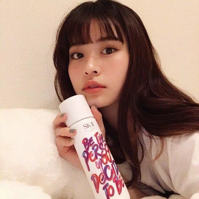 年仅21岁身高167的横田成当红的杂志麻豆，坐拥日圈26万粉丝，超