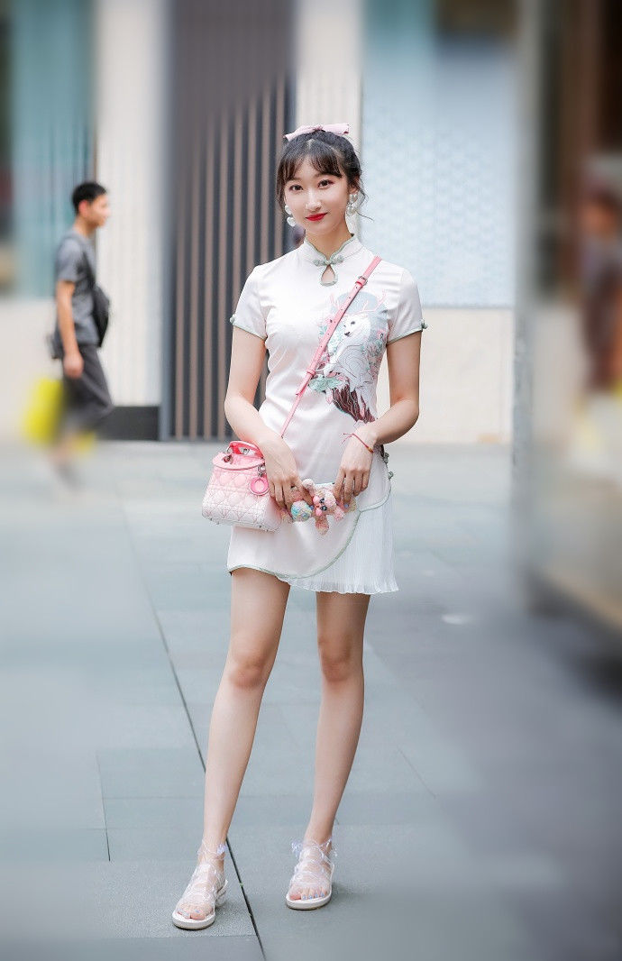 成都街拍，身材好颜值高穿什么都好看