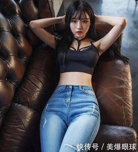 胯宽的美女穿牛仔裤，胖与瘦相差不大，每张都值得点赞