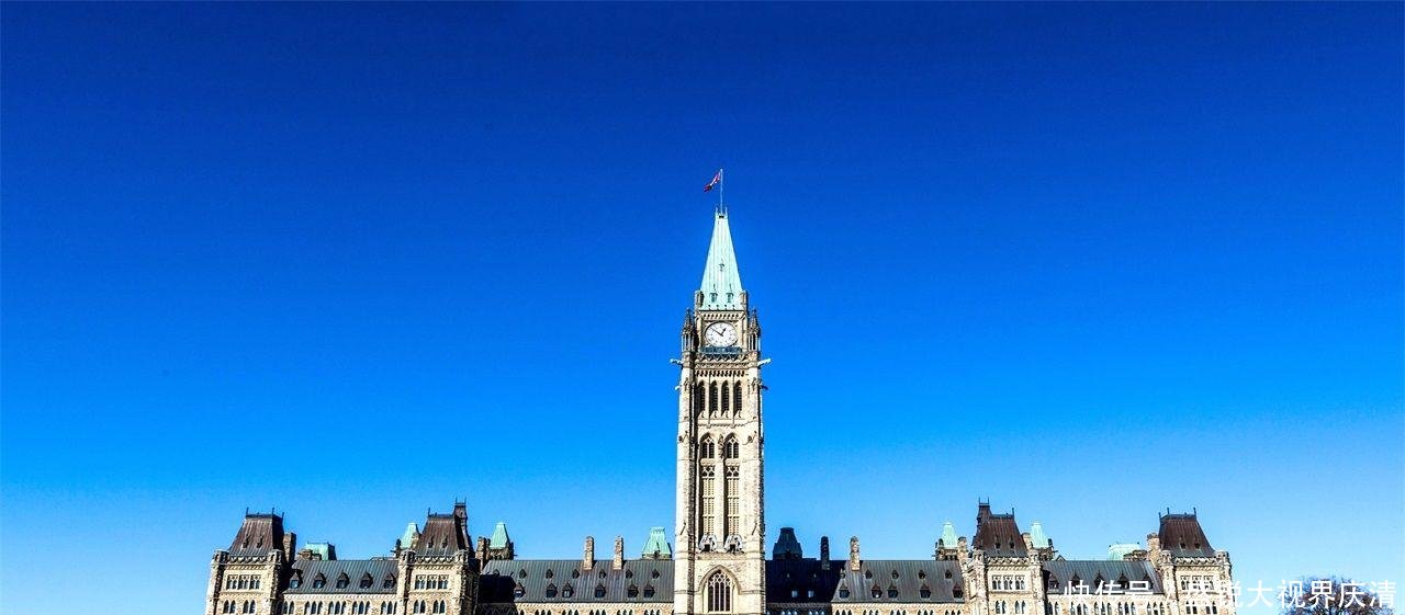 比我国面积还大的一个国家，经济很发达，可人口却只有3700多万