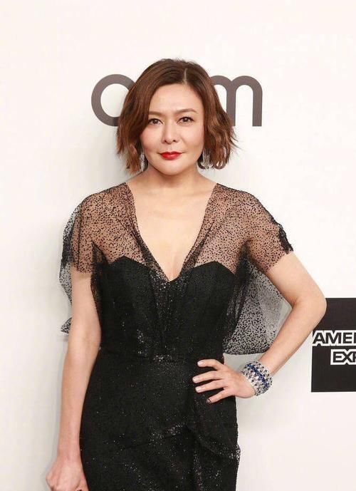 #大越#有这3个特征的女人,年纪越大越“省钱”,无需过多保养就很女神