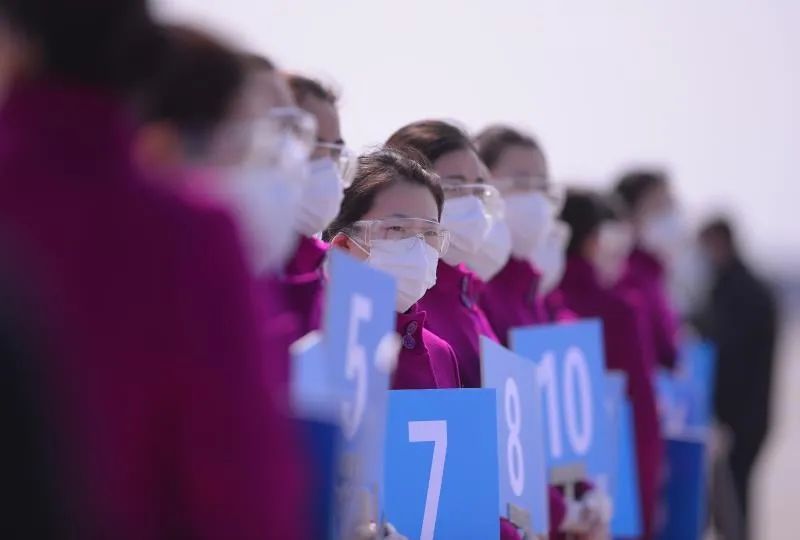 #辽宁人#笑着笑着就哭了!蓝天彩虹、笑颜敬礼!辽宁人今天都在“追星”!