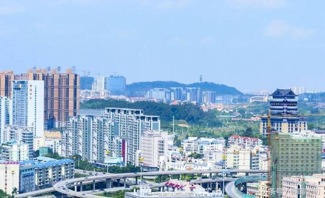 中国最奇葩省会：距离大海上百公里，却号称中国西部唯一沿海省会