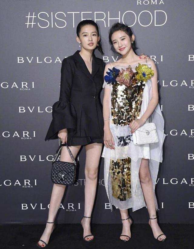 迪丽热巴李溪芮李沁唐艺昕活动穿一双鞋, 网友: 全是腿足足看一年