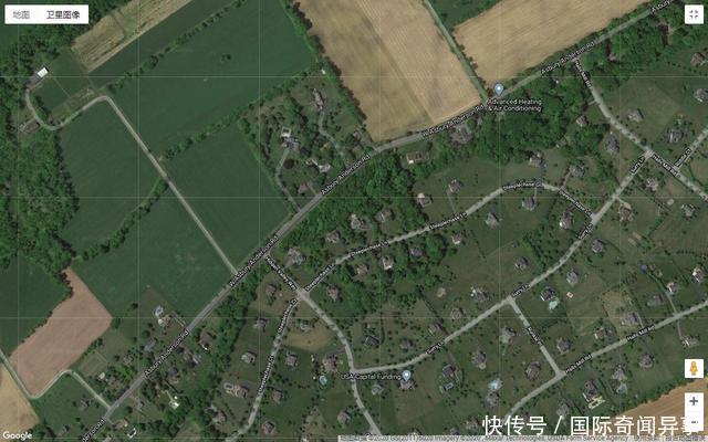  「大片」看看美国的农村的房子，大片的空地不种东西，就那么喜欢草坪