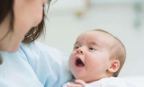  [提前]孩子什么时候添加辅食？母乳不足可以提前吗？看完文章你就知道了