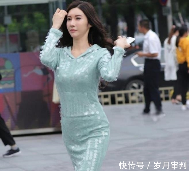  『美女』美女街拍：身材高挑的小姐姐，自信穿搭，有气场，魅力十足！