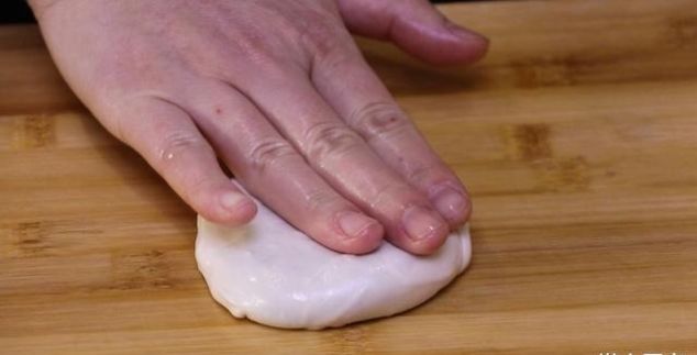  咬一口：宅在家教你做葱油饼, 咬一口酥掉渣, 我家三天两头吃