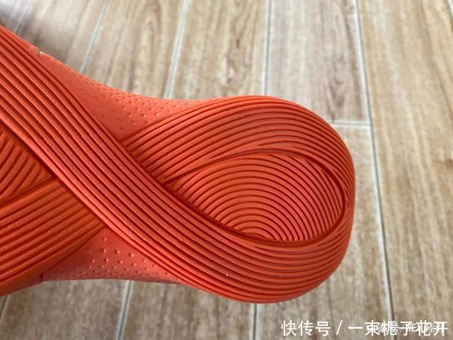 『配色』失望略高于惊喜昔日的实战神鞋如今能重回巅峰吗