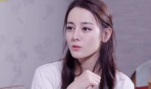 热巴晒与杨幂合照，攻破两人不和的谣言，自曝两人首次见面情景!