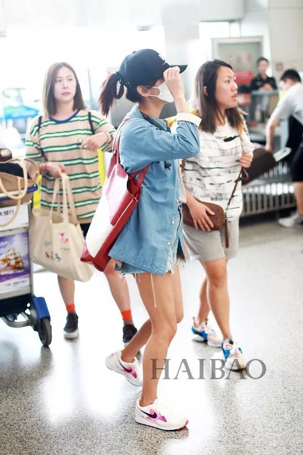 晴格格王艳让人不敢认!杨烁老婆原来是她…【海报街拍】