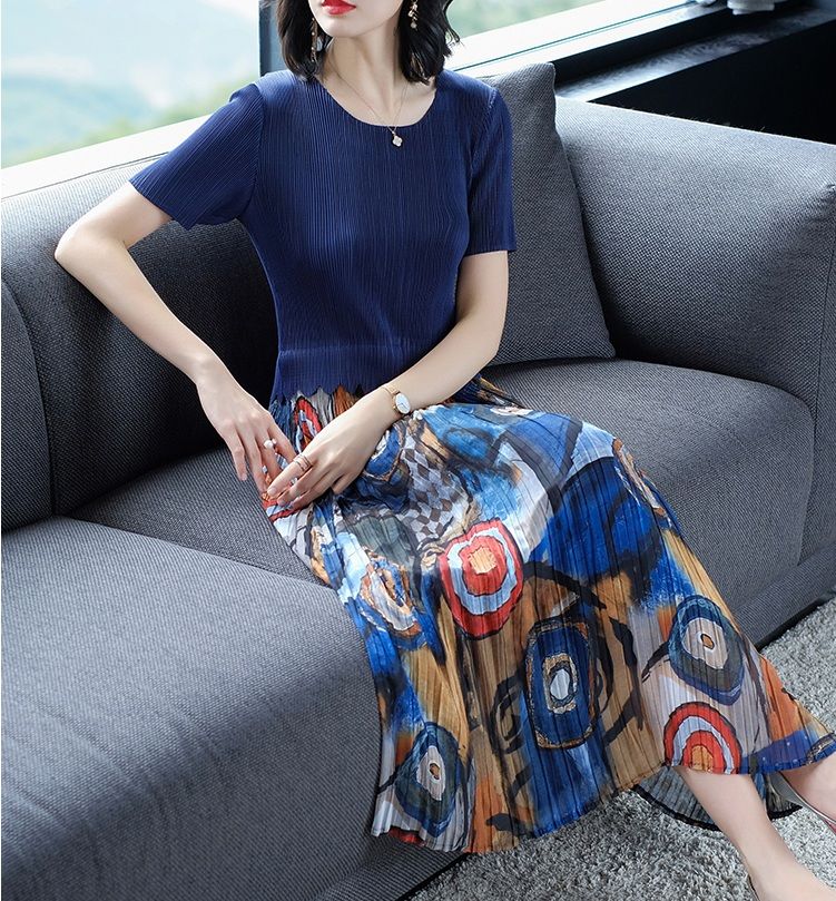 哇塞,太美了!头一次见那么好看的减龄裙,7080穿上似大姑娘