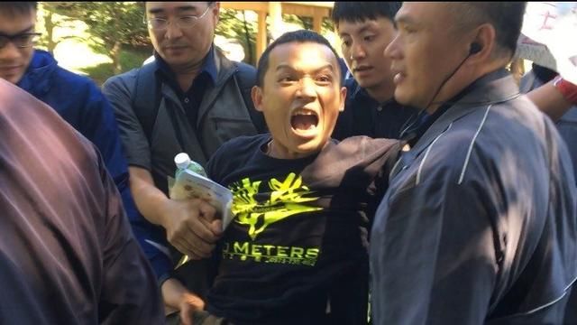 “郭柯王”首次同框｜郭台铭、韩国瑜支持者互呛