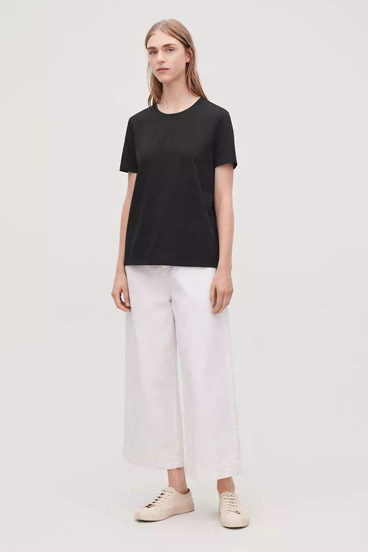 初秋穿阔腿裤，这3款绝不能碰!谁穿谁矮胖...