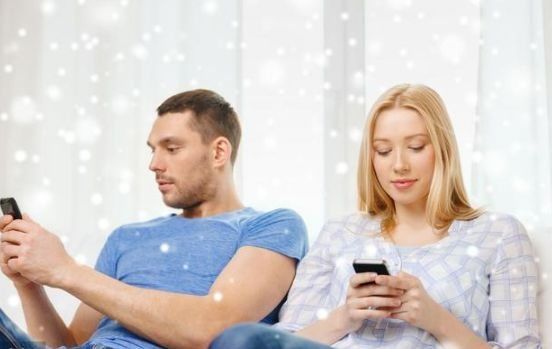 奇妙!陌陌迎娶探探,男人爱上女人的化学反应