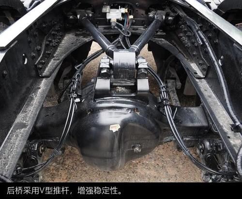 「评测」低车身设计带来哪些优势?价格更低的解放JH6凸地板车型评测