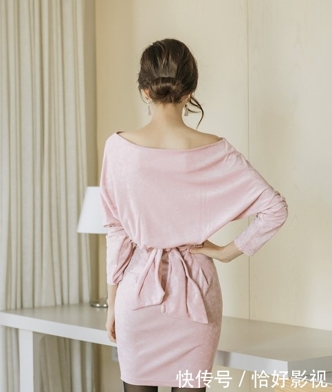  「迷人」朴洙妍-简约娴雅迷人柔粉连身短裙鉴赏