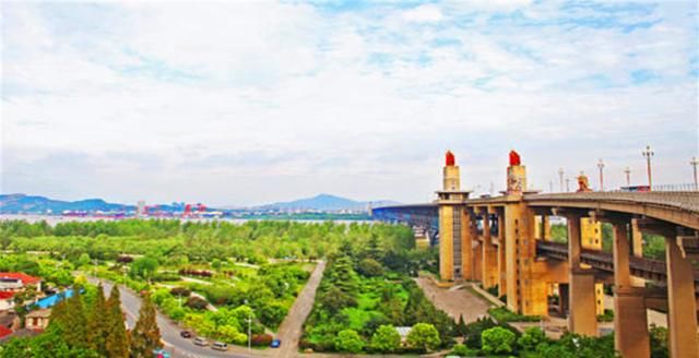  唯一@中国长江三角洲唯一特大城市，六千年的文明史，或能成为直