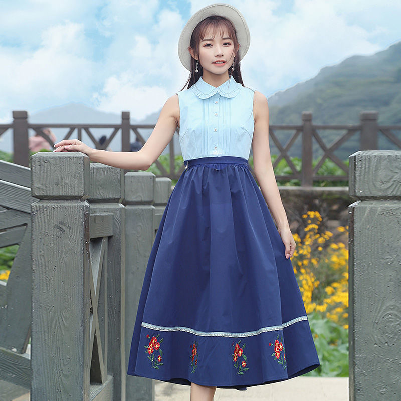 今年巨火的:“飘飘裙，比旗袍还有魔力，遮肉又减龄，洋气贼漂亮