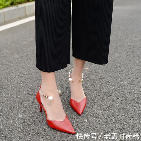『试试』高跟鞋有让人变自信的魅力,不信你试试